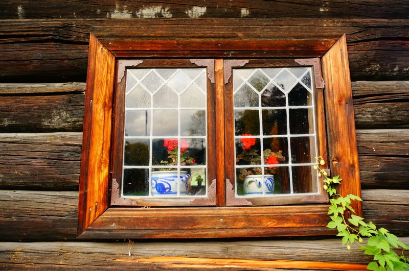 Wood Window Service in Des Moines, IA